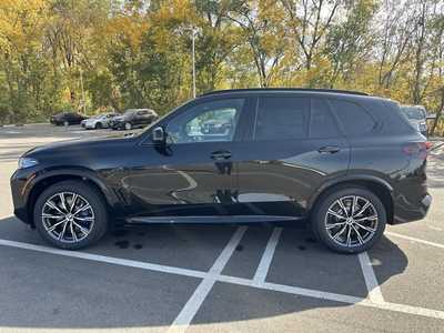 2025 BMW X5, $98125. Photo 4