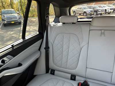 2025 BMW X5, $98125. Photo 9