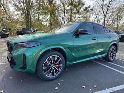 2025 BMW X6, $102775. Photo 3