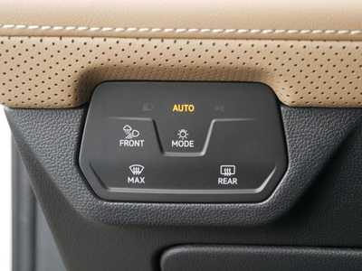 2025 Volkswagen Atlas, $37292. Photo 11