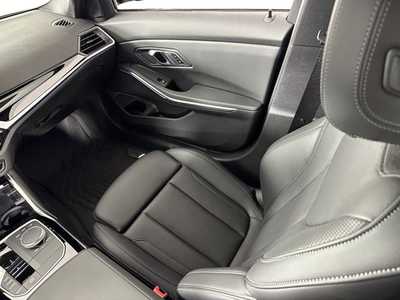 2023 BMW 3 Series, $35998. Photo 11