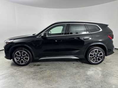 2025 BMW X1, $47080. Photo 4