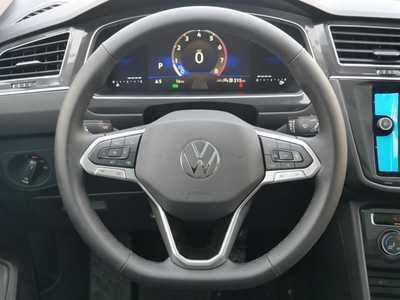2024 Volkswagen Tiguan, $32850. Photo 10