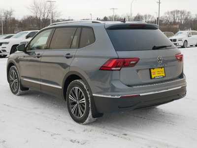 2024 Volkswagen Tiguan, $32850. Photo 2