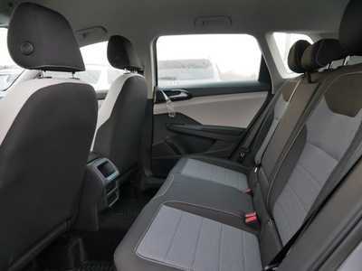 2025 Volkswagen Taos, $27346. Photo 4