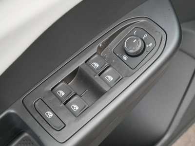 2025 Volkswagen Taos, $27346. Photo 7