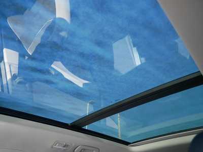2025 Volkswagen Taos, $31500. Photo 9
