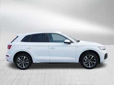 2024 Audi Q5, $44498. Photo 8