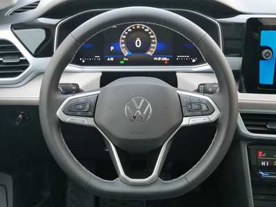 2025 Volkswagen Taos, $31621. Photo 9