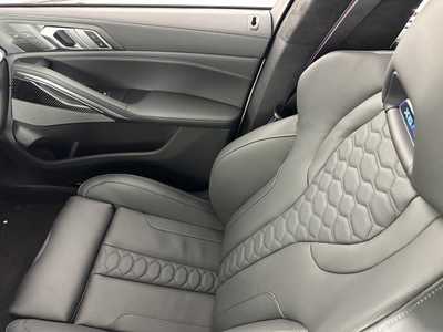 2025 BMW X6, $137050. Photo 11