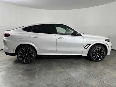 2025 BMW X6, $137050. Photo 8