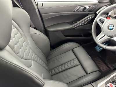2025 BMW X6, $137050. Photo 9