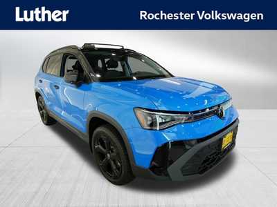 2025 Volkswagen Taos, $33356. Photo 1