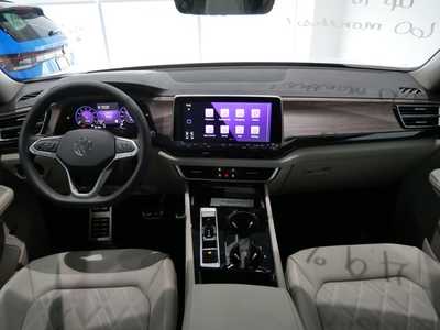 2025 Volkswagen Atlas, $52486. Photo 7