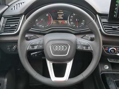2025 Audi Q5, $50180. Photo 11