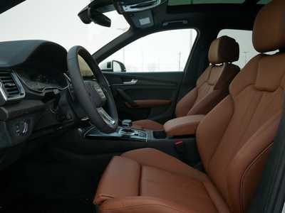2025 Audi Q5, $50180. Photo 3