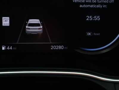 2023 Genesis GV80, $51998. Photo 10
