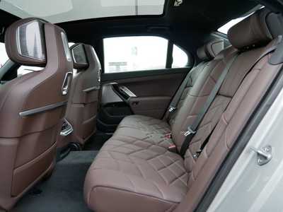 2024 BMW i7, $128945. Photo 6