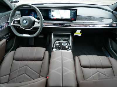 2024 BMW i7, $128945. Photo 7