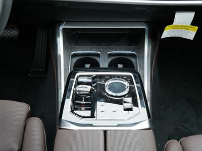 2024 BMW i7, $128945. Photo 9