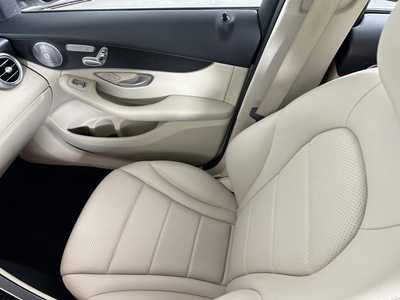 2021 Mercedes-Benz GLC-Class, $30000. Photo 11