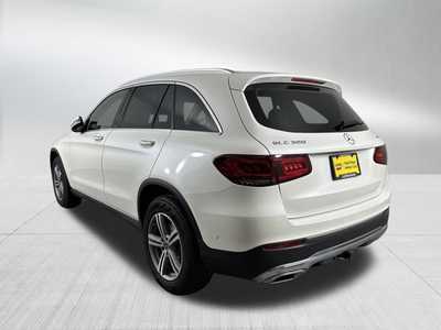2021 Mercedes-Benz GLC-Class, $30000. Photo 5