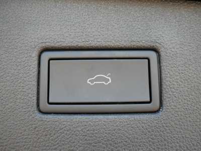 2024 Volkswagen Tiguan, $31798. Photo 11