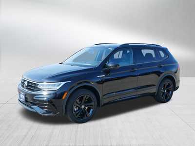 2024 Volkswagen Tiguan, $31798. Photo 3