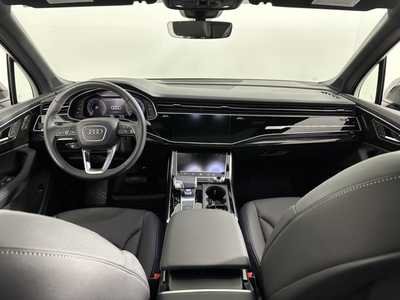 2025 Audi Q7, $63998. Photo 10