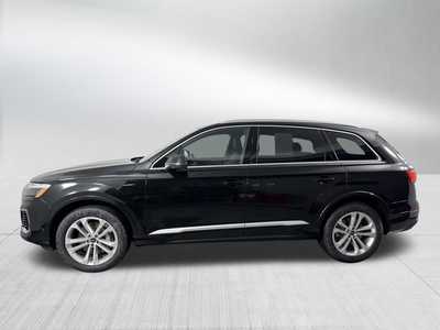 2025 Audi Q7, $63998. Photo 4
