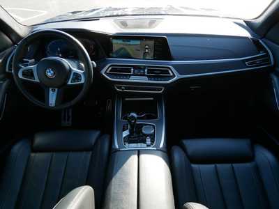 2022 BMW X7, $57998. Photo 10