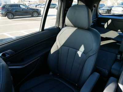2022 BMW X7, $57998. Photo 12
