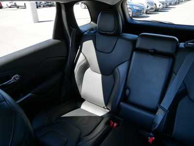 2020 Jeep Cherokee, $20998. Photo 12