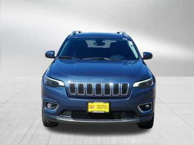 2020 Jeep Cherokee, $20998. Photo 2