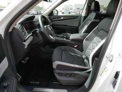 2025 Volkswagen Atlas, $44676. Photo 6