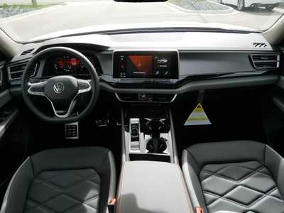 2025 Volkswagen Atlas, $44676. Photo 9