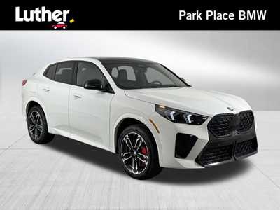 2025 BMW X2, $51895. Photo 1