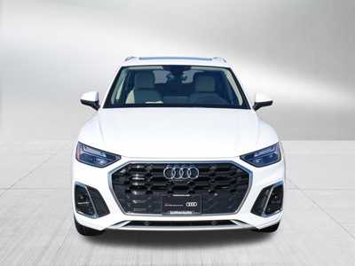 2022 Audi Q5, $29798. Photo 2