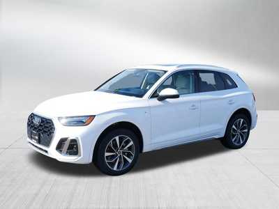 2022 Audi Q5, $29798. Photo 3
