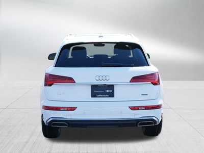 2022 Audi Q5, $29798. Photo 6