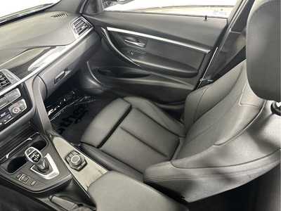 2017 BMW 3 Series, $18798. Photo 11