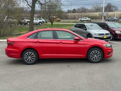 2021 Volkswagen Jetta, $18498. Photo 8