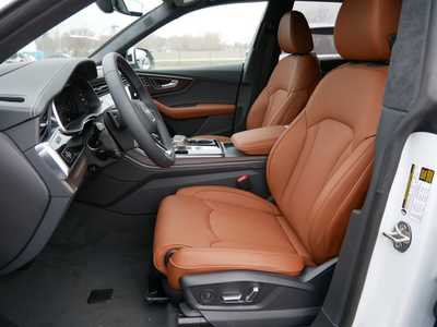 2025 Audi Q8, $85235. Photo 5