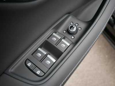 2025 Audi Q7, $82690. Photo 6