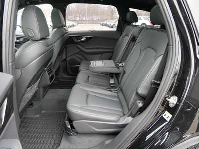 2025 Audi Q7, $82690. Photo 7