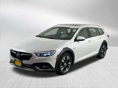 2019 Buick Regal, $20000. Photo 3