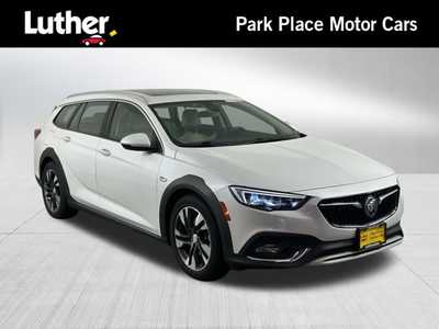 2019 Buick Regal, $20000. Photo 1