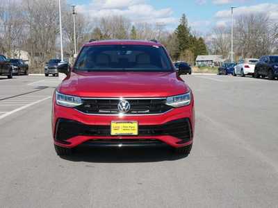 2024 Volkswagen Tiguan, $35641. Photo 2