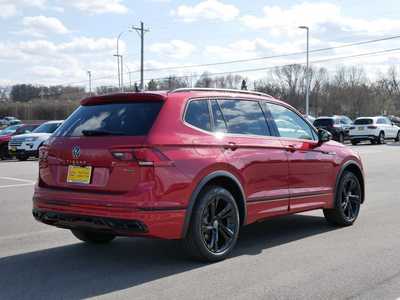 2024 Volkswagen Tiguan, $35641. Photo 7