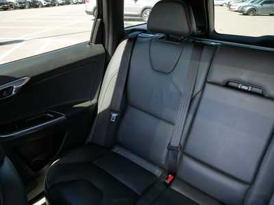 2017 Volvo XC60, $17798. Photo 12